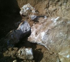 Voici ce qu'on appelle une veine. Elle a été découverte lors de l'excavation.