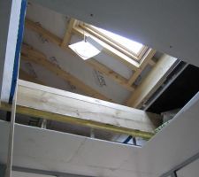 Plafond et futur puit de lumière de la sdb rdc