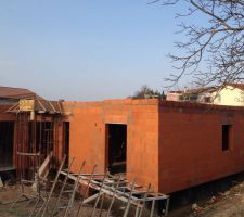 Pose des Planchers !!!!!!!!

BIG TRAVAUX !!!!!!!! 130 M&sup2; !!!