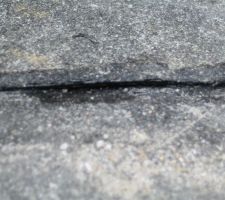 Petite rupture du joint d'étancheité sur toit terrasse d'où le problème d'infiltration