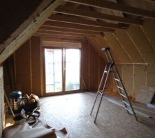 Vue de la chambre sans tous le bazar (isolant)