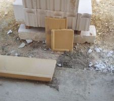 Seuil baie vitr&eacute;e, non termin&eacute;e ... Apparemment un peu de casse