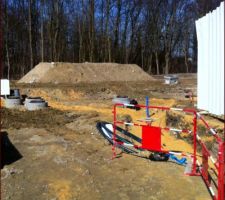 Viabilisation du terrain par le lotisseur et en attente de livraison
c'est pour bientôt