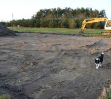 La chef de chantier fait sont tour..