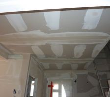Apparition du plafond dans l'entr&eacute;e