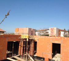 Livraison = OK !!!


On peux attaquer l'&eacute;tage !!!!