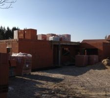 Livraison = OK !!!


On peux attaquer l'&eacute;tage !!!!