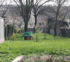 Bas du terrain apr&egrave;s (notre futur jardin)