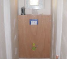 23042009 caisson WC suspendu