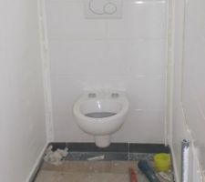 24072009 la cuvette suspendue est en place