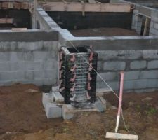 Fondation pour pilier de sout&egrave;nement du balcon.