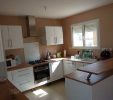 Cuisine...manque les plinthes