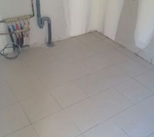 Carrelage cellier dans garage