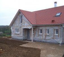 Chemin qui sera terminé par une èmulsion avec graviers certainement rose