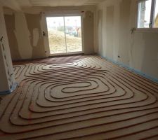 Salle &agrave; manger depuis le salon