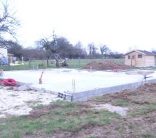 Commencement de coulage de b&eacute;ton.