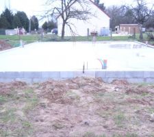 Commencement de coulage de b&eacute;ton.