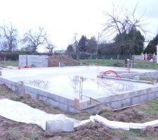 Commencement de coulage de b&eacute;ton.