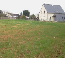 La photo a &eacute;t&eacute; prise au bord nord-est du terrain.