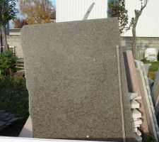 Plaque de granit choisie pour en faire un plan de toilette (120cmx55cm).