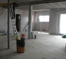 Salon-cuisine apres pose de la laine de verre et membrane d'&eacute;tanch&eacute;it&eacute;