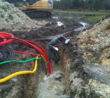 Tranch&eacute;e technique avec intemp&eacute;ries