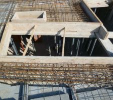Tremie d'escalier et vide sur sejour