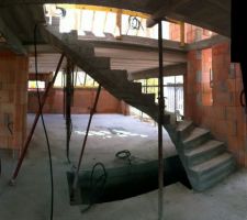 Escalier RDC > R 1