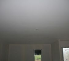 Au fond le plafond su bureau : on voit tous les passages loup&eacute;s...pfff...