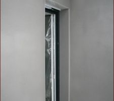 Porte vitrée accès cuisine depuis terrasse
