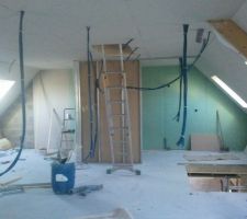 Salle de bains à l'étage en cours
