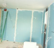 Le mur du sellier
il n'y a pas encore la cloison de cuisine