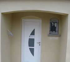 Le porche d'entr&eacute;e