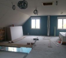 Le futur escalier, et les futures chambres de nos enfants