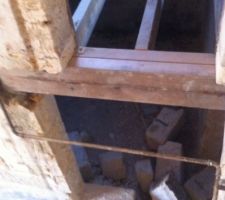 Ouverture du mur qui va donner sur l'entrée