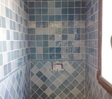 Carrelage des toilettes finis