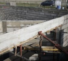 Une longue poutre pour le dégagement du garage