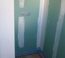 Attente de la douche &agrave; l'italienne