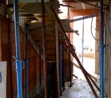 Coffrage presque terminé. finitions en cours...