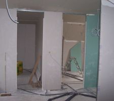 L'entrée des 2 chambres de l'étage