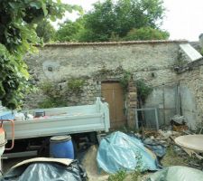 2&egrave;me mur pour l'acc&egrave;s au terrain avant qu'on y touche