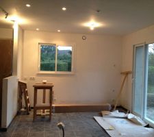 Installation des volets roulants motoris&eacute;s