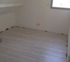 Parquet dans mezzanine qui sera un bureau