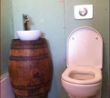 Recyclage d un vieux tonneau pour les WC...