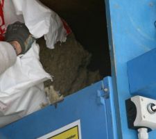 La laine projetée dans le plafond