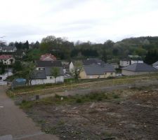 Implantation de la maison pour le terrassement. Vue générale