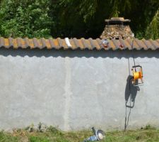 Mur à abbattre pour accéder au terrain