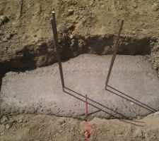 Fondation poteau sous-sol.