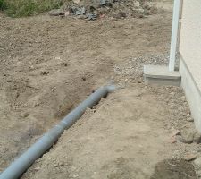 Des tuyaux a 5 cm sous terre, c'est moyen