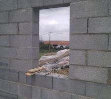 Fen&ecirc;tre Nord du sous-sol.